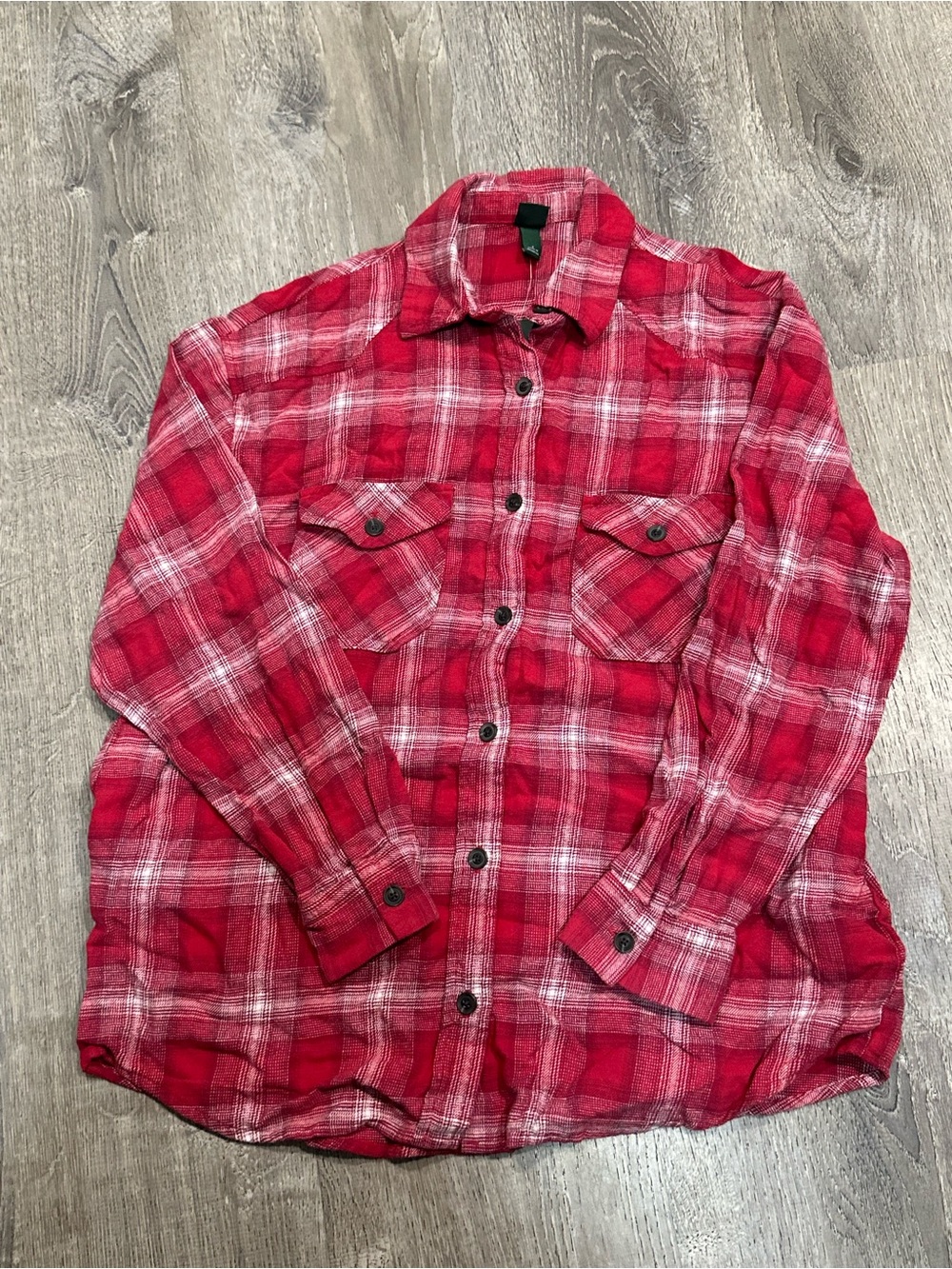 🌼3/$20 wild fable Red and White Plaid Button-Up Shirt
